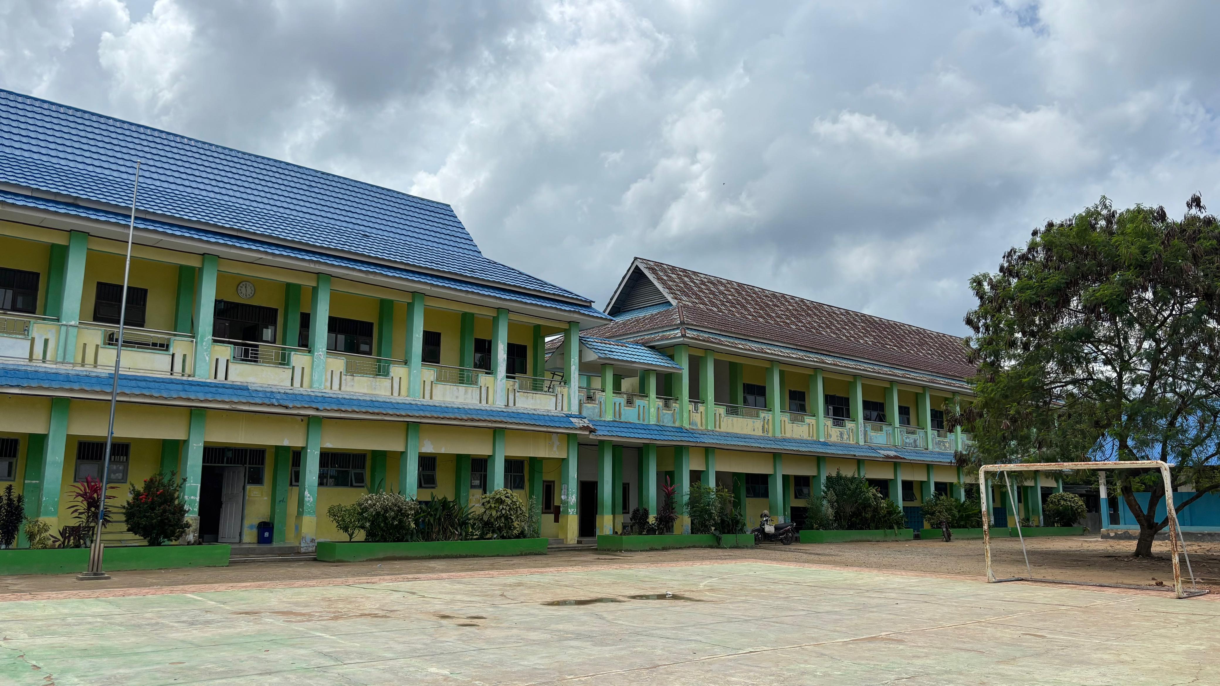 Latar Belakang Media